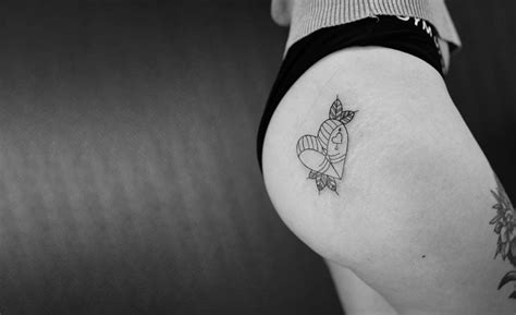 bum cheek tattoo|103 Fulfilling Butt Tattoos That Run High On。